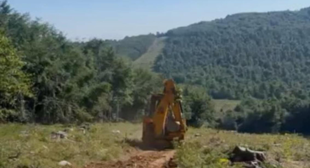 Εργασίες Αντιπυρικής Προστασίας στην Περιοχή «Καλή Παιδιάδα» Λουτρακίου Εργασίες Αντιπυρικής Προστασίας στην Περιοχή «Καλή Παιδιάδα» Λουτρακίου