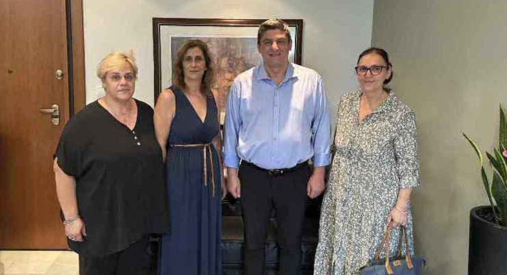 Τις σχολικές καθαρίστριες συνάντησε ο Δήμαρχος Πέλλας Στάθης Φουντουκίδης Τις σχολικές καθαρίστριες συνάντησε ο Δήμαρχος Πέλλας Στάθης Φουντουκίδης