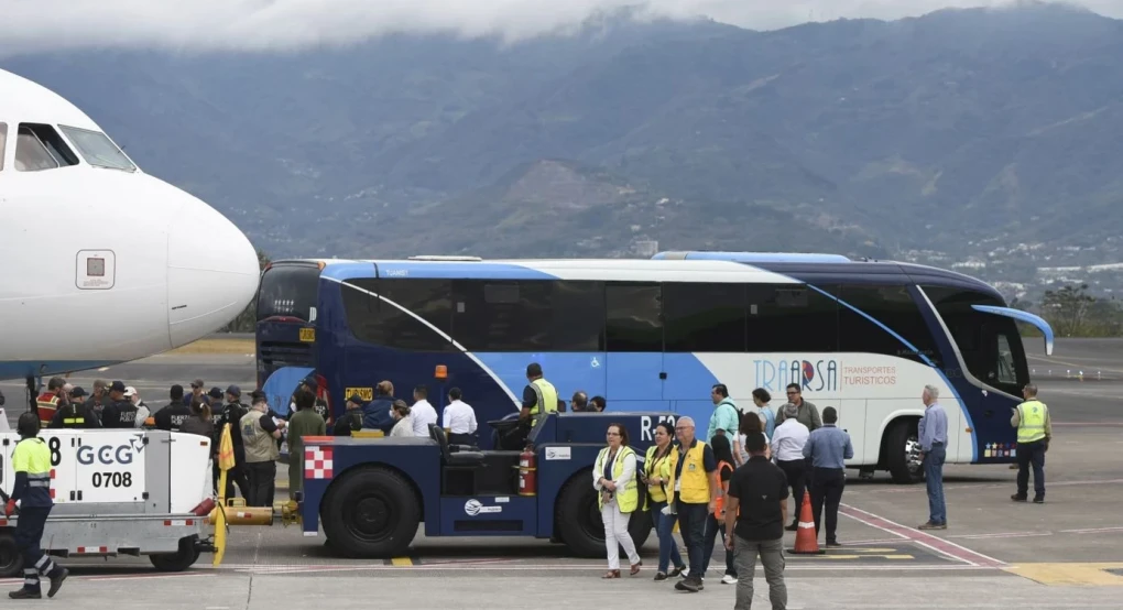 Απελάσεις εξπρές σε «τρίτες» χώρες ακόμη και μέσα σε έξι ώρες από τις ΗΠΑ – Η αποκάλυψη της Washington Post