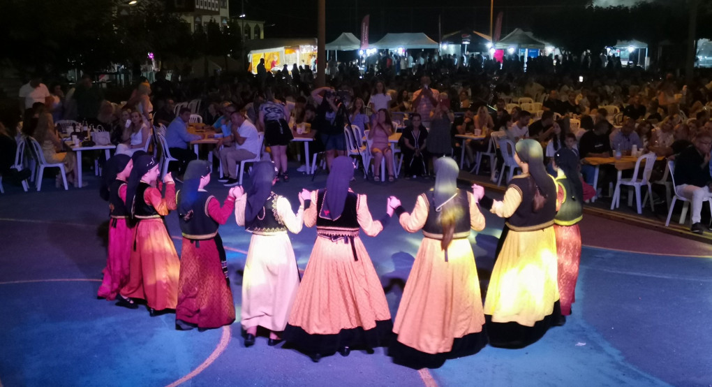 Με μεγάλη επιτυχία στέφθηκε η μουσικοχορευτική εκδήλωση του Συλλόγου Ηπειρωτών Κρύας Βρύσης “Ο ΠΥΡΡΟΣ” Με μεγάλη επιτυχία στέφθηκε η μουσικοχορευτική εκδήλωση του Συλλόγου Ηπειρωτών Κρύας Βρύσης “Ο ΠΥΡΡΟΣ”