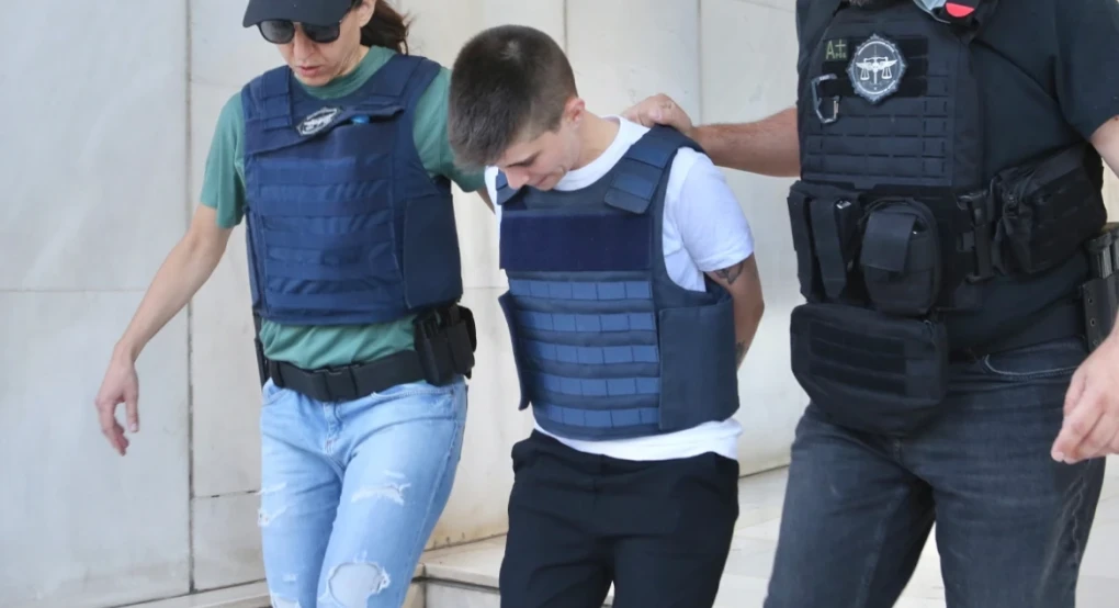 Ειρήνη Μουρτζούκου: Με σκυμμένο το κεφάλι έφυγε από τη ΓΑΔΑ - Ο θάνατος του Παναγιώτη και το κοινό εύρημα που την «έκαψε» Ειρήνη Μουρτζούκου: Με σκυμμένο το κεφάλι έφυγε από τη ΓΑΔΑ - Ο θάνατος του Παναγιώτη και το κοινό εύρημα που την «έκαψε»