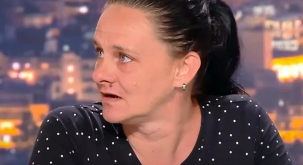 Ξεσπά η μητέρα της Ειρήνης Μουρτζούκου: «Και να τα είχε μαζί μου, ποιος της δίνει το δικαίωμα να αφαιρεί ζωές;» Ξεσπά η μητέρα της Ειρήνης Μουρτζούκου: «Και να τα είχε μαζί μου, ποιος της δίνει το δικαίωμα να αφαιρεί ζωές;»