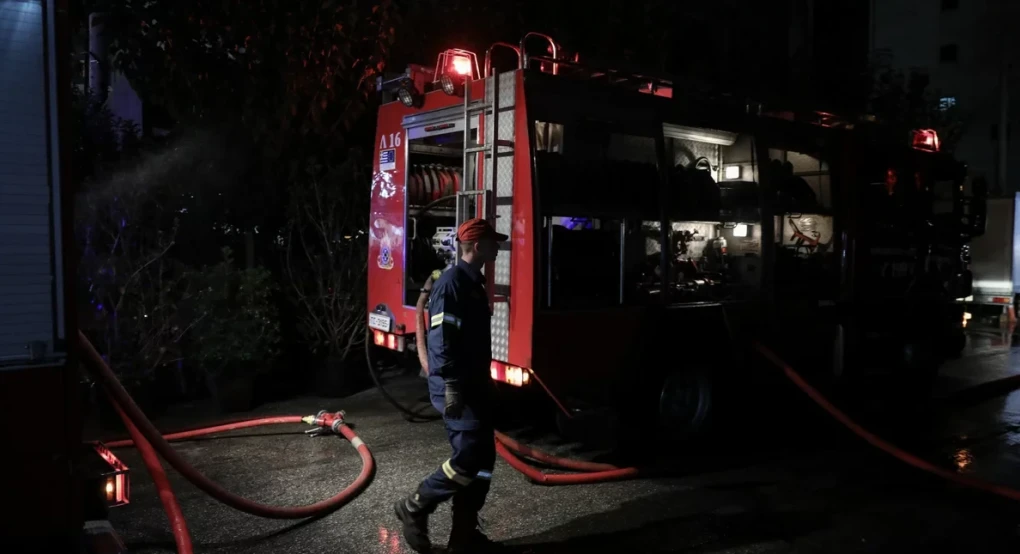 Μύκονος: Συναγερμός για φωτιά σε επαγγελματικό χώρο -Ήχησε το 112 λόγω τοξικών καπνών Μύκονος: Συναγερμός για φωτιά σε επαγγελματικό χώρο -Ήχησε το 112 λόγω τοξικών καπνών