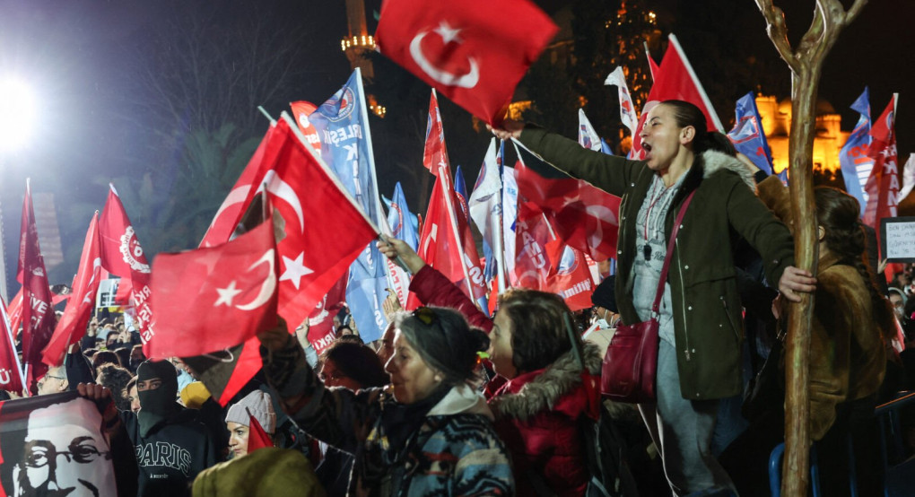 Τουρκία: Νέος κύμα συλλήψεων – Συνελήφθη άλλος ένας δήμαρχος της αντιπολίτευσης Τουρκία: Νέος κύμα συλλήψεων – Συνελήφθη άλλος ένας δήμαρχος της αντιπολίτευσης