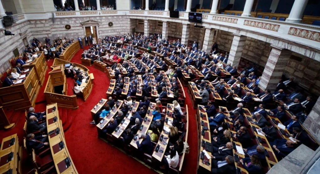 Ψηφίζονται σήμερα τα νέα μέτρα για το μεταναστευτικό: Έρχεται φυλακή για όσους δεν παίρνουν άσυλο, αντιδρά η αντιπολίτευση Ψηφίζονται σήμερα τα νέα μέτρα για το μεταναστευτικό: Έρχεται φυλακή για όσους δεν παίρνουν άσυλο, αντιδρά η αντιπολίτευση