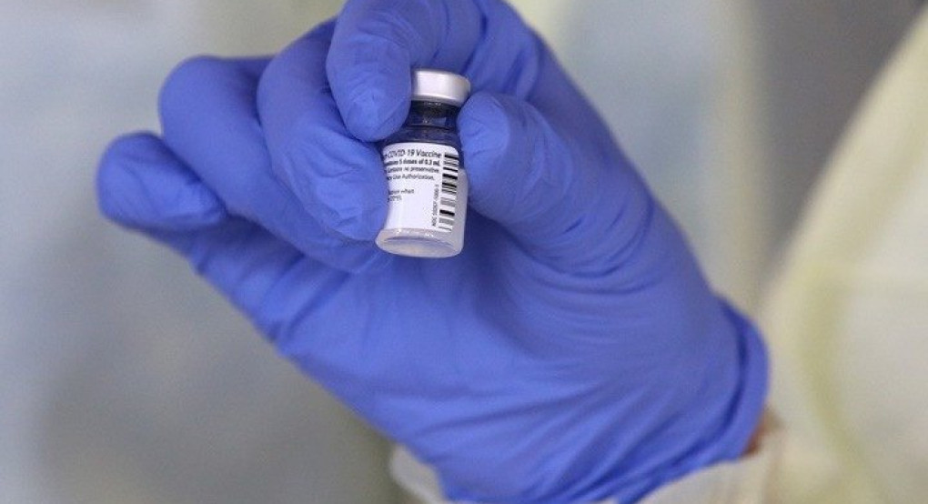 Η κυβέρνηση των ΗΠΑ βάζει τέλος στη δίωξη γιατρού κατηγορούμενου πως κατέστρεφε εμβόλια κατά της COVID-19 Η κυβέρνηση των ΗΠΑ βάζει τέλος στη δίωξη γιατρού κατηγορούμενου πως κατέστρεφε εμβόλια κατά της COVID-19