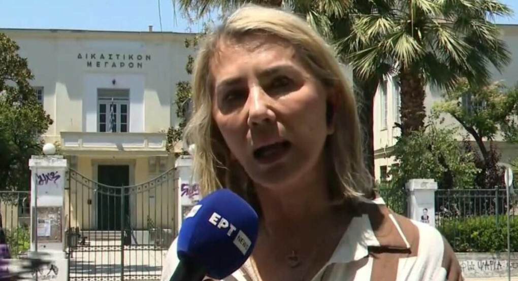 Συνελήφθη δημοσιογράφος για εκβιασμό της Ζέττας Μακρή, της ζητούσε 15.000 ευρώ Συνελήφθη δημοσιογράφος για εκβιασμό της Ζέττας Μακρή, της ζητούσε 15.000 ευρώ