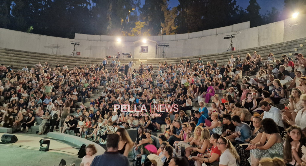 Βραδιά θεάτρου με την "Αντιγόνη" του Σοφοκλή στα Γιαννιτσά Βραδιά θεάτρου με την "Αντιγόνη" του Σοφοκλή στα Γιαννιτσά