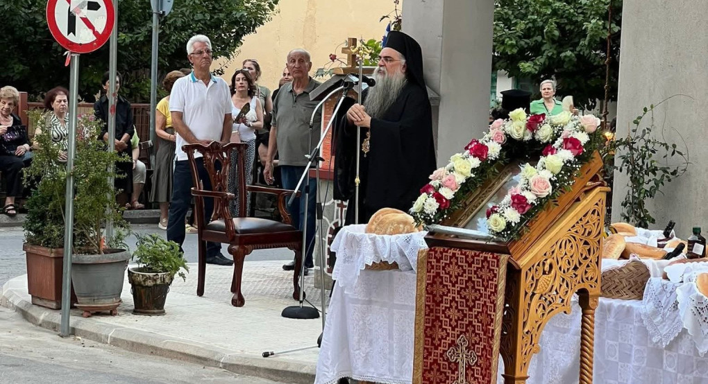 Με ευλάβεια στον Πανηγυρικό Εσπερινό της Αγίας Άννης στην Έδεσσα Με ευλάβεια στον Πανηγυρικό Εσπερινό της Αγίας Άννης στην Έδεσσα
