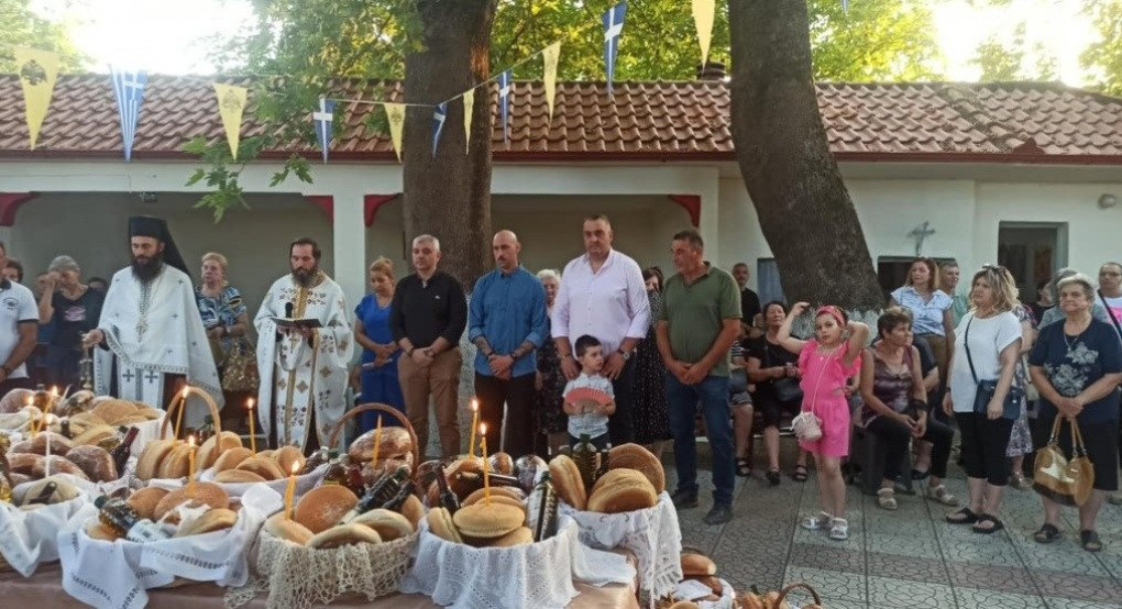 Πανηγυρικός Εσπερινός στο Παρεκκλήσι της Αγίας Παρασκευής στη Δωροθέα Αλμωπίας