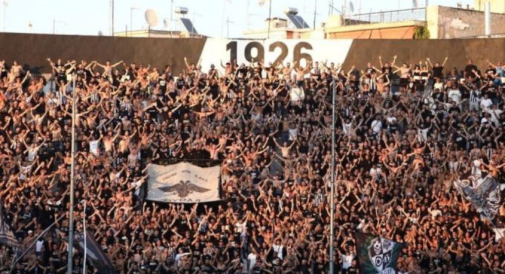 «Εξαφανίζονται» τα διαρκείας στον ΠΑΟΚ: Έφτασαν τις 5.000 οι πωλήσεις! (pic) «Εξαφανίζονται» τα διαρκείας στον ΠΑΟΚ: Έφτασαν τις 5.000 οι πωλήσεις! (pic)