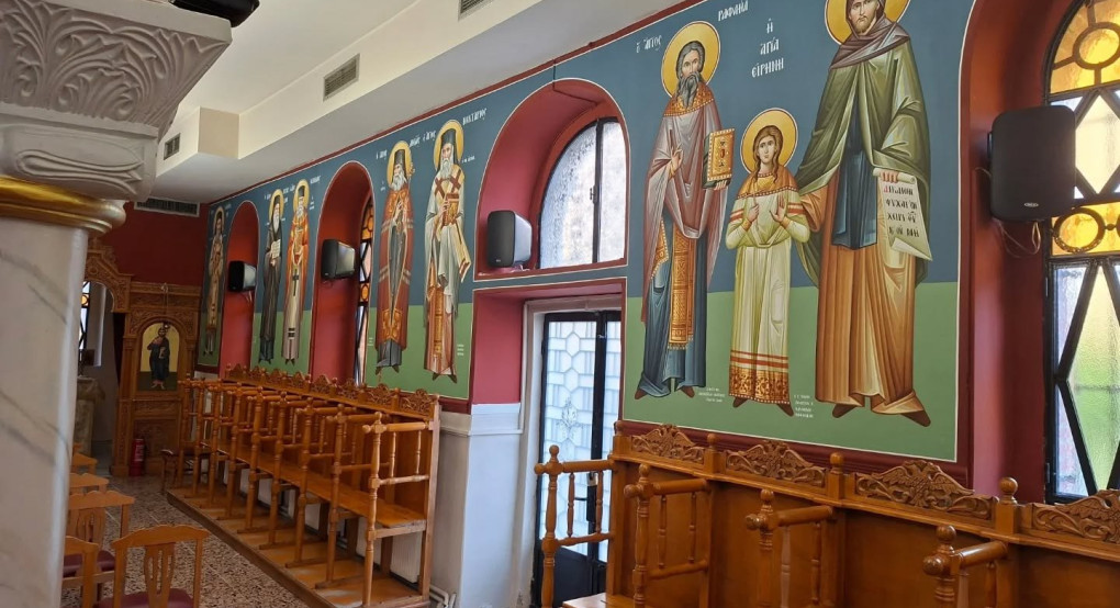 Ι.Ν. Αγίων Κωνσταντίνου και Ελένης Γιαννιτσών: Ξεκίνησε η τοποθέτηση των πρώτων αγιογραφιών στον Ιερό Ναό