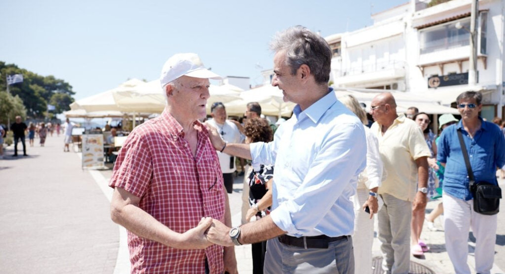 Μητσοτάκης: Κλείνουμε τ’ αφτιά στην τοξικότητα και δουλεύουμε Μητσοτάκης: Κλείνουμε τ’ αφτιά στην τοξικότητα και δουλεύουμε