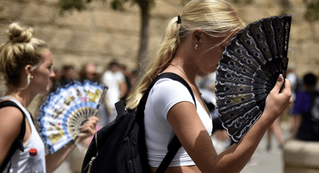 Καιρός: Νέο κύμα καύσωνα – Πού θα αγγίξει τους 43 βαθμούς ο υδράργυρος Καιρός: Νέο κύμα καύσωνα – Πού θα αγγίξει τους 43 βαθμούς ο υδράργυρος