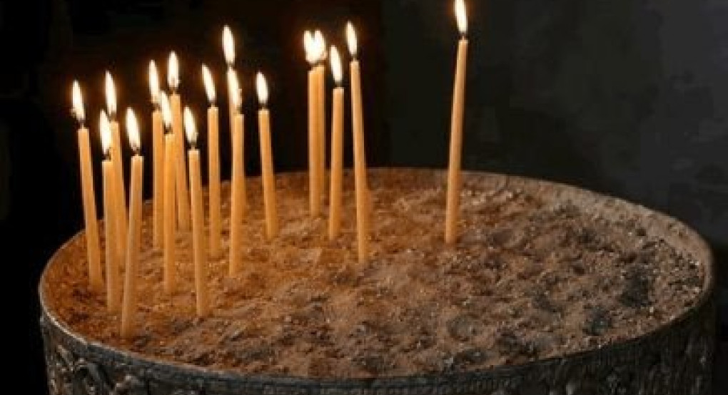 Εξόδιος ακολουθία και η ταφή των λειψάνων του πεσόντα στο νησί της Κύπρου το 1974, Εφ. Ανθυπασπιστή (ΠΖ) Θεοδώρου Χαραλαμπίδη Εξόδιος ακολουθία και η ταφή των λειψάνων του πεσόντα στο νησί της Κύπρου το 1974, Εφ. Ανθυπασπιστή (ΠΖ) Θεοδώρου Χαραλαμπίδη