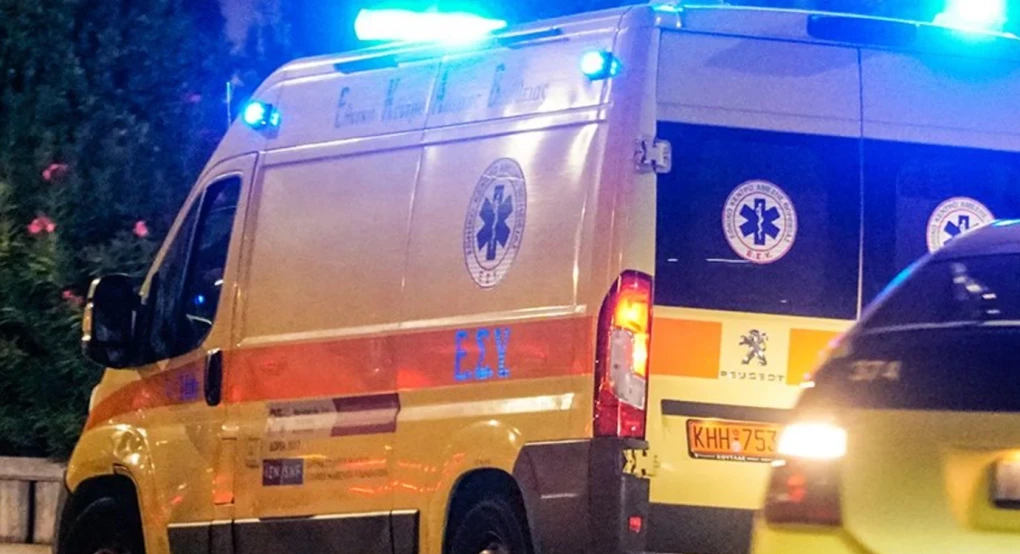 Κατέβηκε να πετάξει τα σκουπίδια και τη μαχαίρωσε ο γείτονάς της