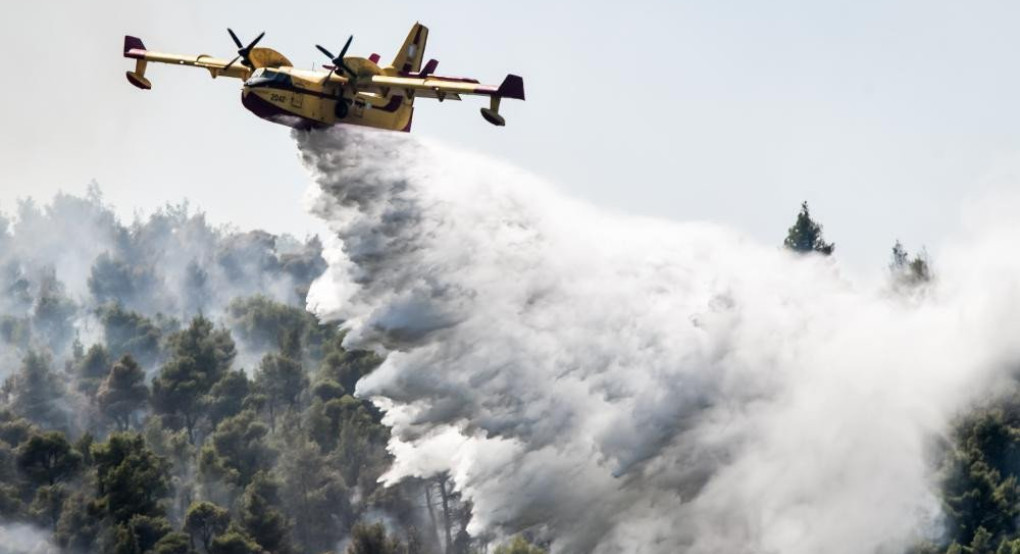 Αναγκαστική προσθαλάσσωση πυροσβεστικού αεροσκάφους στον Κορινθιακό - Σώοι οι δύο πιλότοι Αναγκαστική προσθαλάσσωση πυροσβεστικού αεροσκάφους στον Κορινθιακό - Σώοι οι δύο πιλότοι