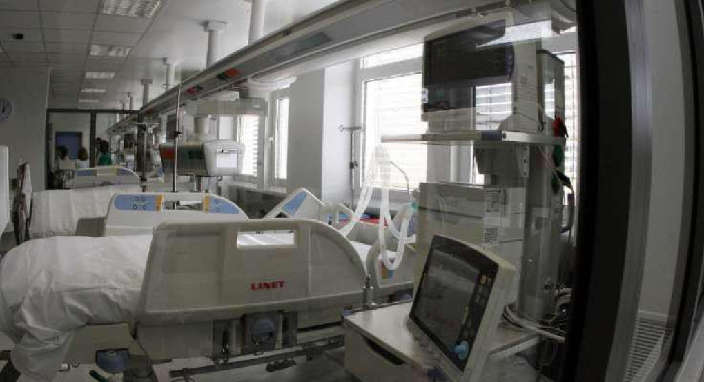 Ολοκληρώθηκε μετά από 8,5 ώρες η μεταμόσχευση ήπατος στον 15χρονο Δημήτρη που έπαθε θερμοπληξία Ολοκληρώθηκε μετά από 8,5 ώρες η μεταμόσχευση ήπατος στον 15χρονο Δημήτρη που έπαθε θερμοπληξία