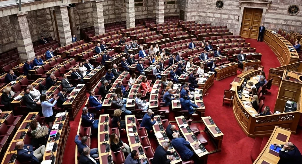 Σε κλίμα μεταμεσονύκτιας έντασης ξεκαθάρισε το τοπίο στη Βουλή, συγκροτείται μόνο Εξεταστική για τον ΟΠΕΚΕΠΕ Σε κλίμα μεταμεσονύκτιας έντασης ξεκαθάρισε το τοπίο στη Βουλή, συγκροτείται μόνο Εξεταστική για τον ΟΠΕΚΕΠΕ
