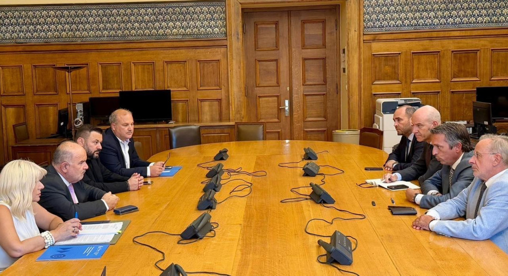 Λ. Βασιλειάδης: Συνάντηση για την ανάγκη αναμόρφωσης του Θ.Π. για τα δικαιώματα στα καταστήματα εστίασης κ.α. Λ. Βασιλειάδης: Συνάντηση για την ανάγκη αναμόρφωσης του Θ.Π. για τα δικαιώματα στα καταστήματα εστίασης κ.α.