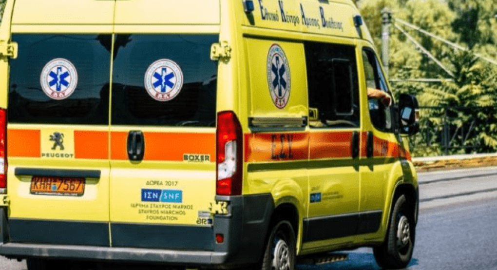 Τροχαίο δυστύχημα στη Βούλα: Νεκρή η οδηγός ΙΧ που έπεσε σε τοίχο Τροχαίο δυστύχημα στη Βούλα: Νεκρή η οδηγός ΙΧ που έπεσε σε τοίχο
