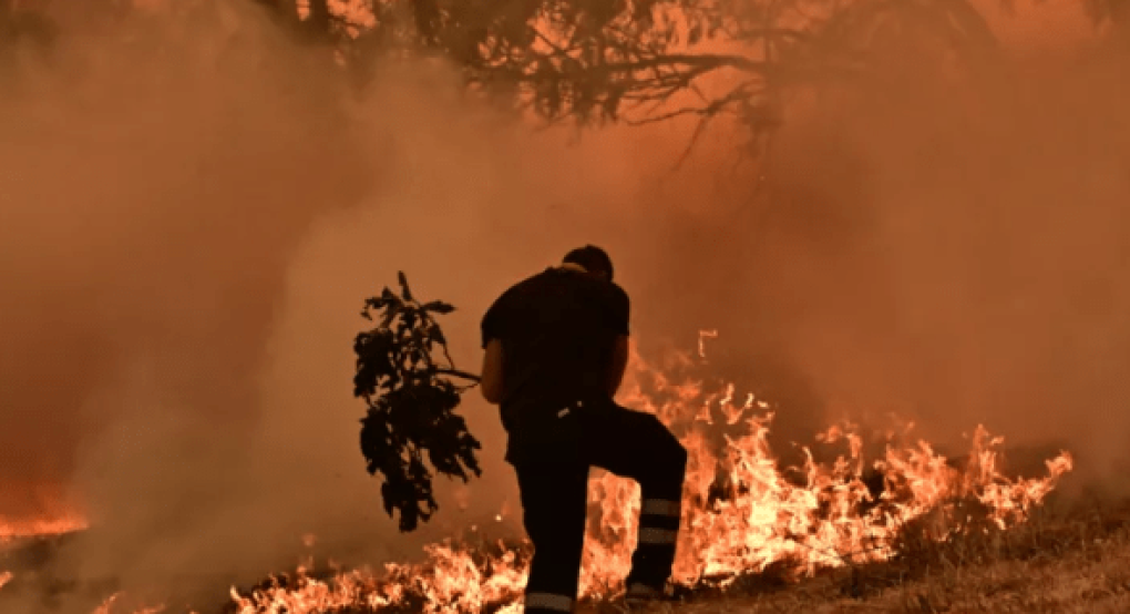 Σε πύρινο κλοιό η χώρα: Κάηκαν σπίτια σε Αττική, Μεσσηνία - Καταστροφή σε Εύβοια, Κύθηρα Σε πύρινο κλοιό η χώρα: Κάηκαν σπίτια σε Αττική, Μεσσηνία - Καταστροφή σε Εύβοια, Κύθηρα