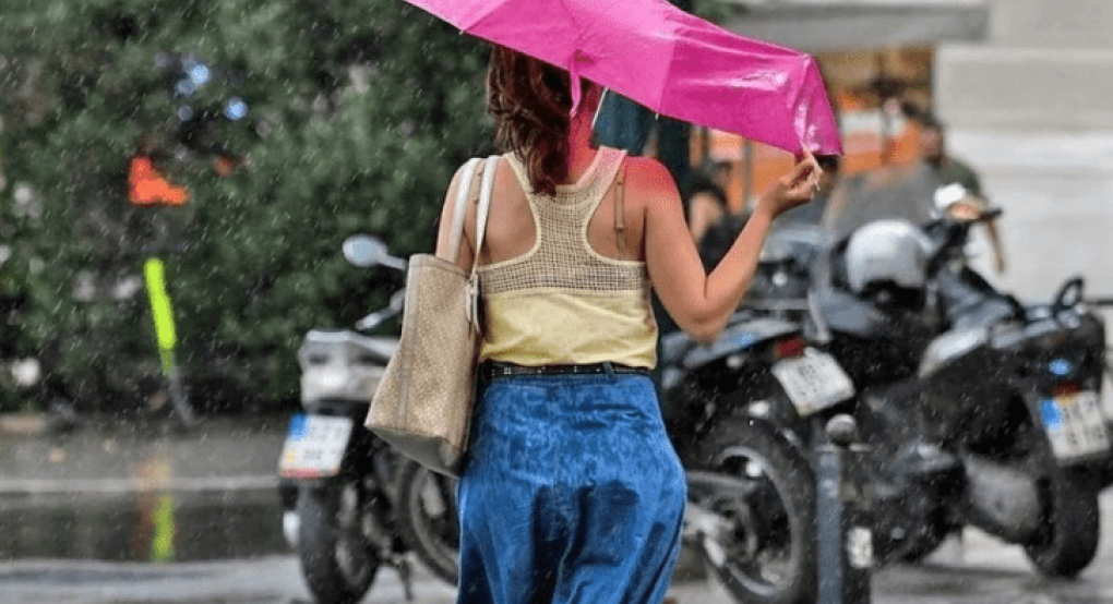 Αλλάζει το σκηνικό του καιρού: Πού θα «χτυπήσουν» βροχές και καταιγίδες τις επόμενες ώρες