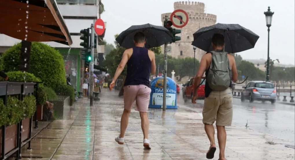 Καιρός: Επιδείνωση από αύριο με βοριάδες, μπόρες και μεγάλη συχνότητα κεραυνών Καιρός: Επιδείνωση από αύριο με βοριάδες, μπόρες και μεγάλη συχνότητα κεραυνών