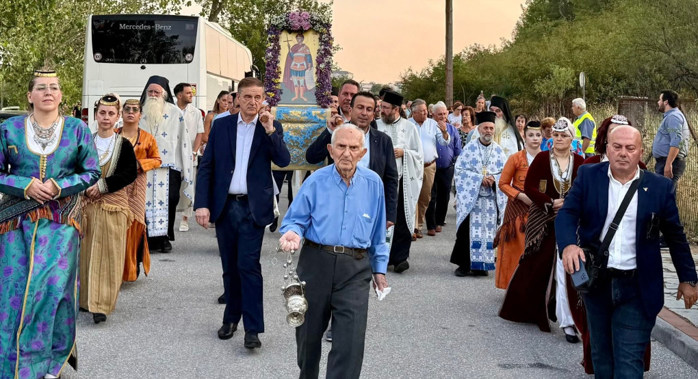 Με κατάνυξη γιορτάστηκε η εορτή του Αγίου Φανουρίου στην Αξιούπολη Με κατάνυξη γιορτάστηκε η εορτή του Αγίου Φανουρίου στην Αξιούπολη