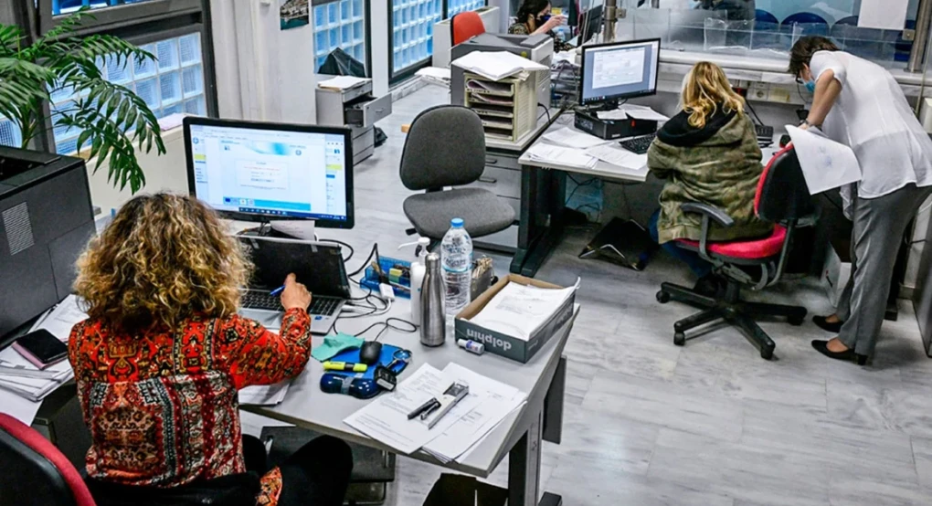 Φρένο στις διώξεις για χρέη σε εφορία και δημόσιο - Ποιοι γλιτώνουν τα δικαστήρια