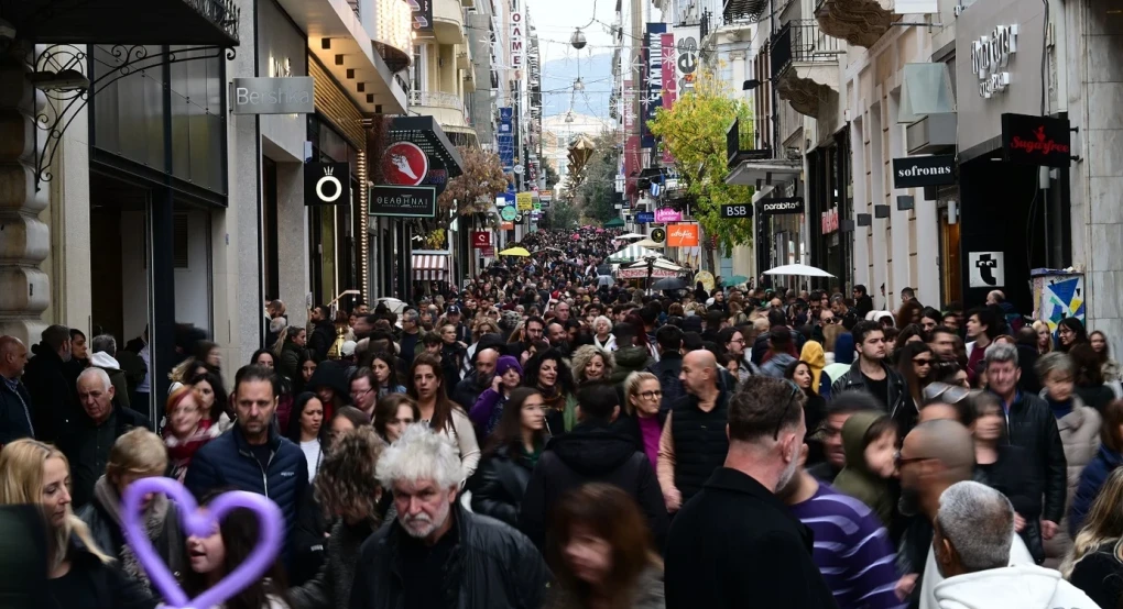 Φθινόπωρο εξελίξεων στις εργασιακές σχέσεις: Ευελιξία, υπερωρίες, 4ήμερη εργασία και ενίσχυση συλλογικών συμβάσεων Φθινόπωρο εξελίξεων στις εργασιακές σχέσεις: Ευελιξία, υπερωρίες, 4ήμερη εργασία και ενίσχυση συλλογικών συμβάσεων