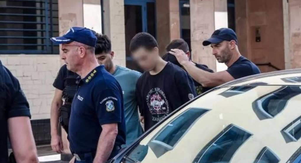 Φωτιά στην Πάτρα: Στον εισαγγελέα οι τρεις συλληφθέντες για εμπρησμό