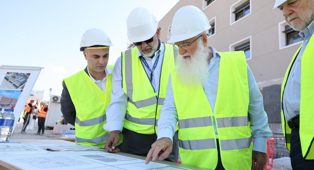 Επίσκεψη του Ιβάν Σαββίδη στις εγκαταστάσεις του ΟΛΘ