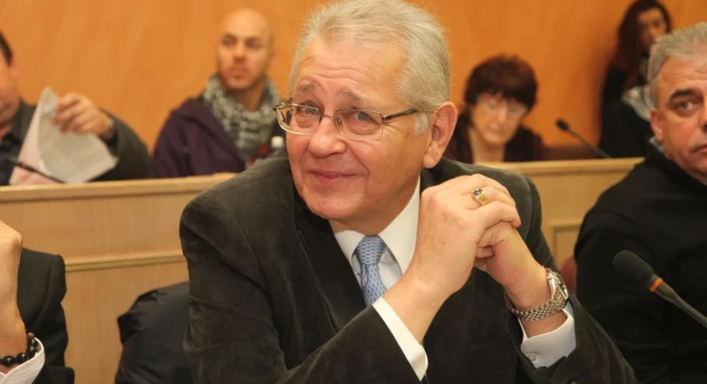 Δημήτρης Κωνσταντάρας: Σήμερα η κηδεία του δημοσιογράφου στο Α’ Νεκροταφείο Αθηνών – Η επιθυμία της οικογένειας Δημήτρης Κωνσταντάρας: Σήμερα η κηδεία του δημοσιογράφου στο Α’ Νεκροταφείο Αθηνών – Η επιθυμία της οικογένειας