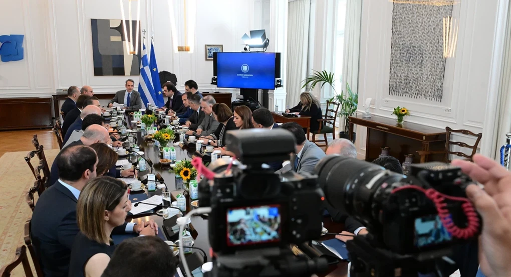 Για ολιγοήμερες διακοπές αναχωρούν τα μέλη της κυβέρνησης αυτή την εβδομάδα: Στις 27 Αυγούστου το επόμενο Υπουργικό Συμβούλιο Για ολιγοήμερες διακοπές αναχωρούν τα μέλη της κυβέρνησης αυτή την εβδομάδα: Στις 27 Αυγούστου το επόμενο Υπουργικό Συμβούλιο