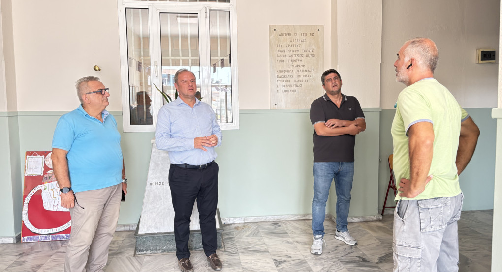 Επίσκεψη του Διονύση Σταμενίτη στα 6 σχολεία της Πέλλας που ανακαινίζονται με το  πρόγραμμα «Μαριέττα Γιαννάκου»