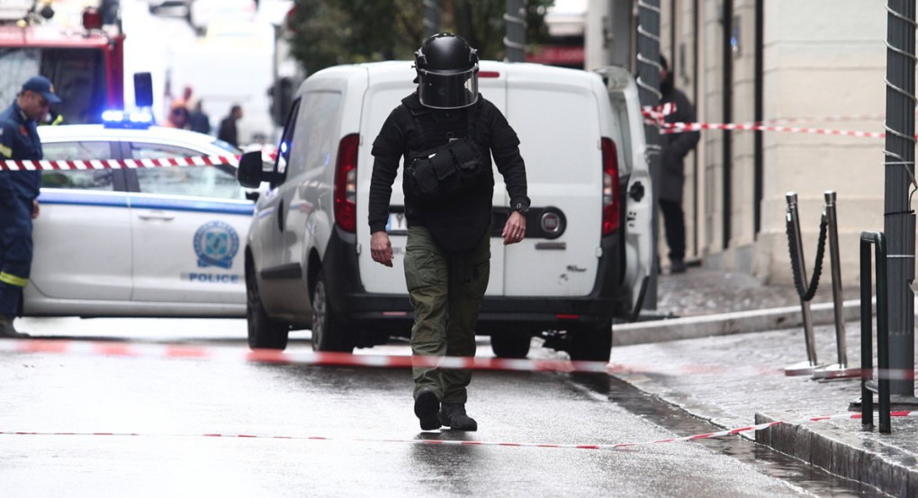 Ολόκληρο οπλοστάσιο βρέθηκε σε κάδο απορριμμάτων στην Καισαριανή
