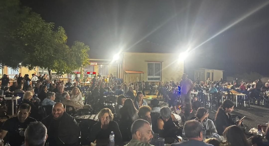 Παρά τη βροχή, τα 15α Ριζοχωρίτικα στέφθηκαν με επιτυχία Παρά τη βροχή, τα 15α Ριζοχωρίτικα στέφθηκαν με επιτυχία