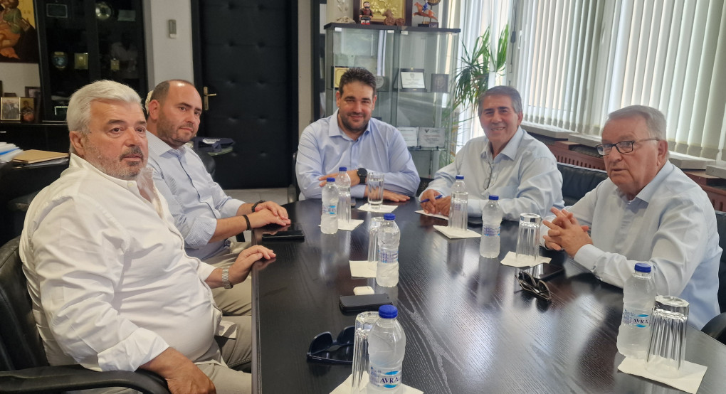 Κλειστή σύσκεψη του Υπουργού Εσωτερικών Θοδωρή Λιβάνιου στην Περιφερειακή Ενότητα Πέλλας – Δηλώσεις και αναμνηστικό δώρο Κλειστή σύσκεψη του Υπουργού Εσωτερικών Θοδωρή Λιβάνιου στην Περιφερειακή Ενότητα Πέλλας – Δηλώσεις και αναμνηστικό δώρο