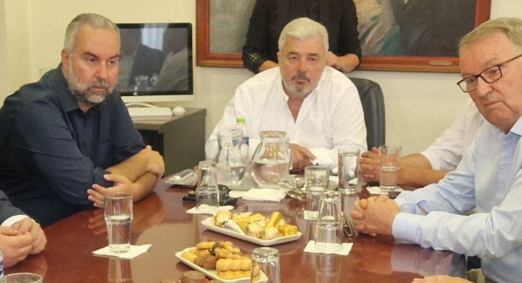 Γιάννης Μουράτογλου: Πολιτικό κεφάλαιο για την Πέλλα – Δίπλα στον Υπουργό σε κάθε βήμα Γιάννης Μουράτογλου: Πολιτικό κεφάλαιο για την Πέλλα – Δίπλα στον Υπουργό σε κάθε βήμα