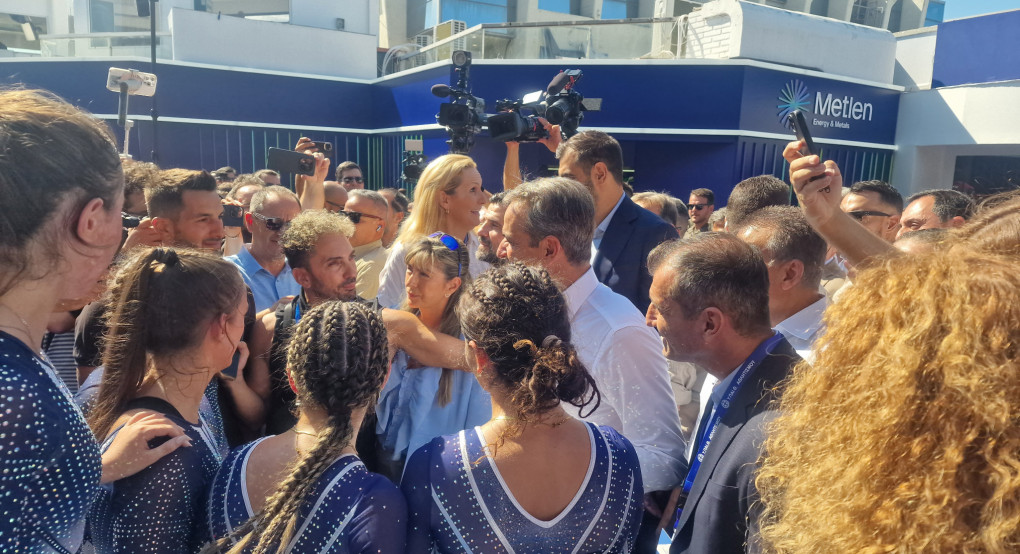 Έφτασε στη ΔΕΘ ο Πρωθυπουργός Κυριάκος Μητσοτάκης – Πρωινή βόλτα στα περίπτερα