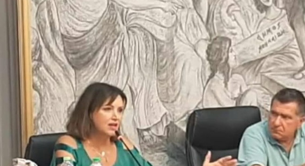 Δήμαρχος Σκύδρας: Όπου φύγει φύγει η αρχηγός της αντιπολίτευσης Δήμαρχος Σκύδρας: Όπου φύγει φύγει η αρχηγός της αντιπολίτευσης