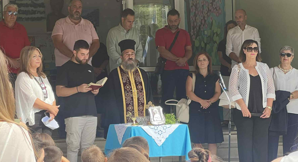 Μήνυμα και συμμετοχή της Δημάρχου Σκύδρας Κατερίνας Ιγνατιάδου στους αγιασμούς σχολείων