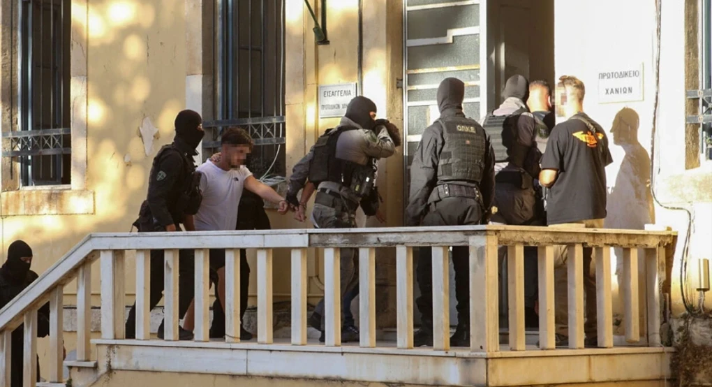 Το λεξικό της κρητικής μαφίας: Οι νάνοι, τα μέλια, τα κουφέτα και η... μαϊμού