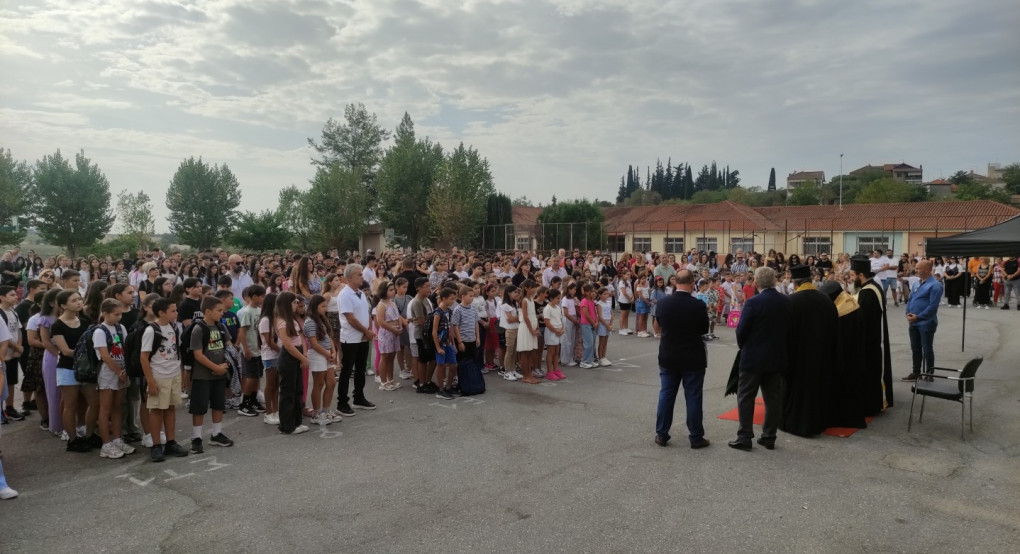 Γιαννιτσά/8ο Δημοτικό Σχολείο: Ξεκίνημα με... "βαφτίσια"!