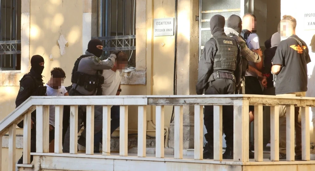 Η ακτινογραφία της μαφίας της Κρήτης: Ο Αρχηγός, ο «Αυστραλός», ο «Μικρός» και οι τρεις υποομάδες - Πήραν με εκβιασμούς εκκλησιαστική περιουσία €1,5 εκατ. Η ακτινογραφία της μαφίας της Κρήτης: Ο Αρχηγός, ο «Αυστραλός», ο «Μικρός» και οι τρεις υποομάδες - Πήραν με εκβιασμούς εκκλησιαστική περιουσία €1,5 εκατ.