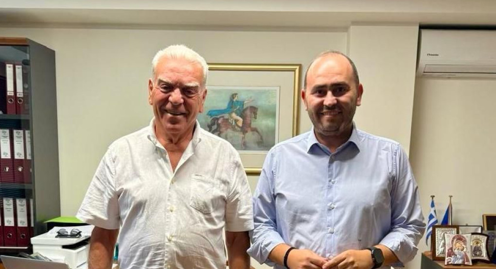 Συνάντηση Λάκη Βασιλειάδη με τον Πρόεδρο του Επιμελητηρίου Πέλλας: «Να διαμορφώσουμε συνεργατικά μια Στρατηγική Ανάπτυξης για την Περιοχή μας» Συνάντηση Λάκη Βασιλειάδη με τον Πρόεδρο του Επιμελητηρίου Πέλλας: «Να διαμορφώσουμε συνεργατικά μια Στρατηγική Ανάπτυξης για την Περιοχή μας»