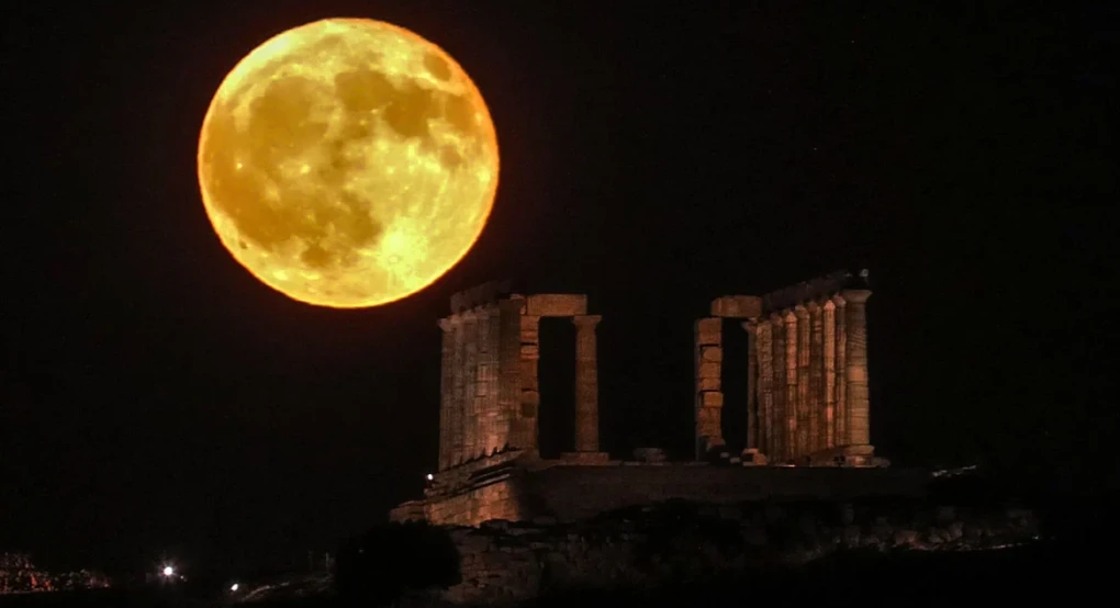 Πανσέληνος Σεπτεμβρίου: Το Φεγγάρι του Καλαμποκιού γίνεται… Blood Moon Πανσέληνος Σεπτεμβρίου: Το Φεγγάρι του Καλαμποκιού γίνεται… Blood Moon