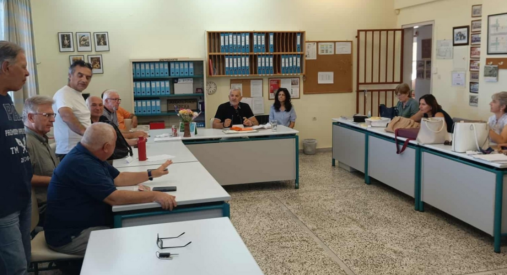 3ο ΓΕΛ Γιαννιτσών: Υποδέχτηκαν τον νέο Διευθυντή Δημήτριο Ντίτουρα 3ο ΓΕΛ Γιαννιτσών: Υποδέχτηκαν τον νέο Διευθυντή Δημήτριο Ντίτουρα