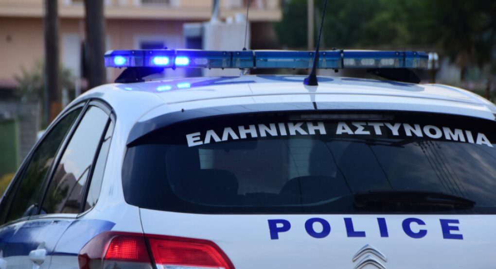 Στην "φάκα" εκατοντάδες παράνομα πακέτα τσιγάρων Στην "φάκα" εκατοντάδες παράνομα πακέτα τσιγάρων